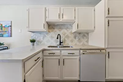 10746 Toledo Court, Bloomington, MN 55437 - Photo 17