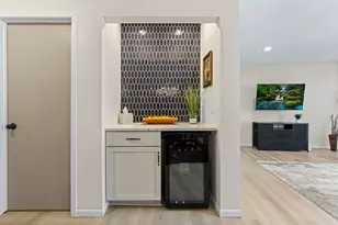 10746 Toledo Ct, Bloomington, MN 55437 - Photo 5