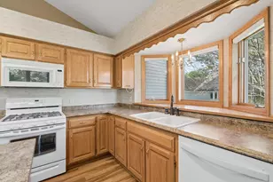 2640 Pine Ridge Dr, Anoka, MN 55303 - Photo 9