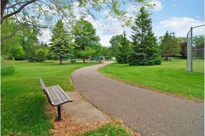 5232 Brookview Avenue, Edina, MN 55424 - Photo 5