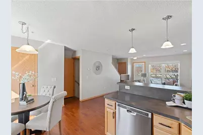 2856 Clover Ridge Drive, Chaska, MN 55318 - Photo 7