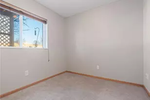 2856 Clover Ridge Dr, Chaska, MN 55318 - Photo 21