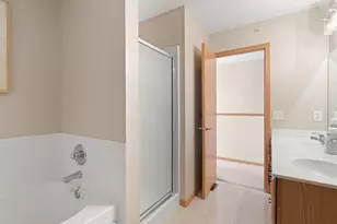 2856 Clover Ridge Dr, Chaska, MN 55318 - Photo 15