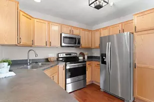 2856 Clover Ridge Dr, Chaska, MN 55318 - Photo 9