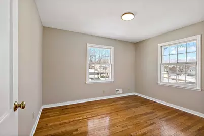 10125 Irwin Road, Bloomington, MN 55437 - Photo 11