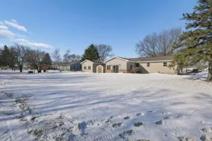 405 Sunrise Dr, Olivia, MN 56277 - Photo 31