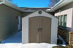 405 Sunrise Dr, Olivia, MN 56277 - Photo 33