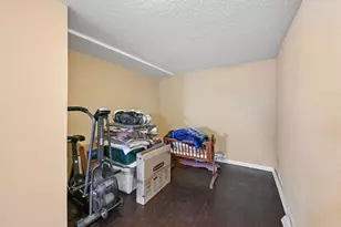 405 Sunrise Dr, Olivia, MN 56277 - Photo 23