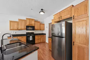 191 Larpenteur Ave E, Maplewood, MN 55117 - Photo 11