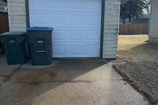 631 N Cedar St, Luverne, MN 56156 - Photo 3