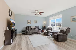 18662 Dulcimer Ct, Farmington, MN 55024 - Photo 11