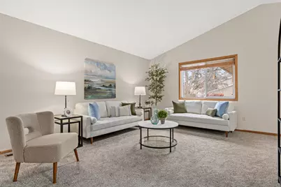 8001 Jeffery Avenue S, Cottage Grove, MN 55016 - Photo 5