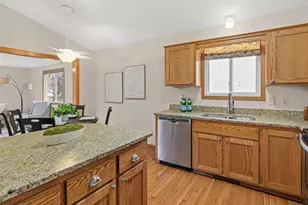 8001 Jeffery Ave S, Cottage Grove, MN 55016 - Photo 9