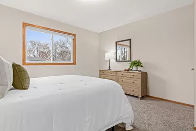 8001 Jeffery Avenue S, Cottage Grove, MN 55016 - Photo 15