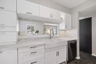 2543 Wimbledon Pl, Woodbury, MN 55125 - Photo 5