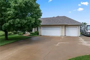 2631 Hawk Hill Ln SW, Rochester, MN 55902 - Photo 5