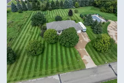 2631 Hawk Hill Lane SW, Rochester, MN 55902 - Photo 11