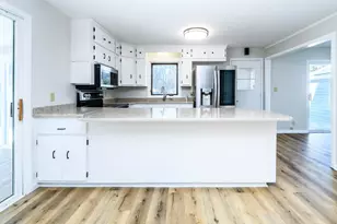 10935 S Thomas Ave S, Bloomington, MN 55431 - Photo 5