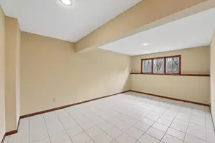 5831 Fawn Trail Cir, Woodbury, MN 55129 - Photo 35