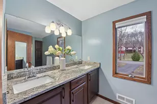 5831 Fawn Trail Cir, Woodbury, MN 55129 - Photo 29