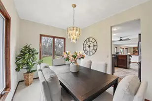 5831 Fawn Trail Cir, Woodbury, MN 55129 - Photo 9