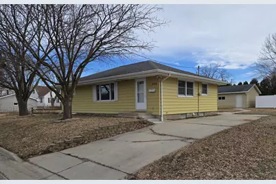 204 4th Avenue SW, Stewartville, MN 55976 - Photo 1