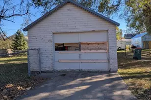 105 SW 2nd Ave, Verndale, MN 56481 - Photo 3