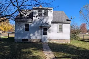 105 SW 2nd Ave, Verndale, MN 56481 - Photo 1