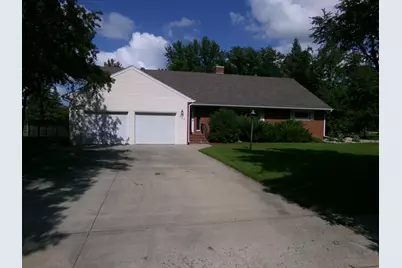 846 2nd Street N, Wahpeton,  58075 - Photo 1