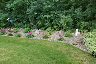 10665 Northmark Dr, Eden Prairie, MN 55344 - Photo 49