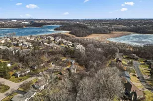 10665 Northmark Dr, Eden Prairie, MN 55344 - Photo 43