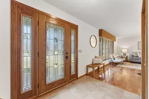 10665 Northmark Dr, Eden Prairie, MN 55344 - Photo 3