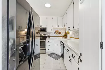 8442 Toledo Avenue N, Brooklyn Park, MN 55443 - Photo 15