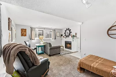 8442 Toledo Avenue N, Brooklyn Park, MN 55443 - Photo 9