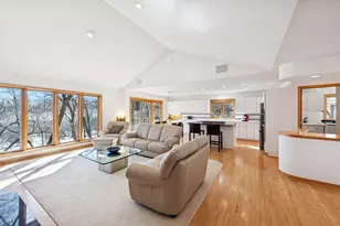 5349 Shady Hills Cir, Shorewood, MN 55331 - Photo 7