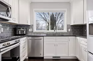 1571 Christie Pl, Saint Paul, MN 55106 - Photo 11