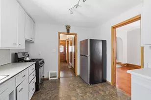 1009 Sherburne Ave, Saint Paul, MN 55104 - Photo 13