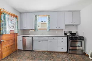 1009 Sherburne Ave, Saint Paul, MN 55104 - Photo 11