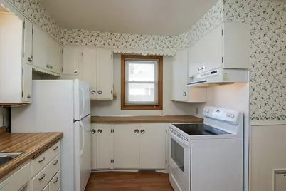 614 Elm Street NE, Hutchinson, MN 55350 - Photo 13