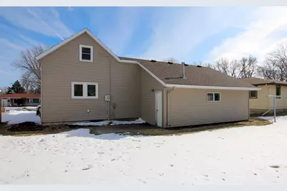 614 Elm Street NE, Hutchinson, MN 55350 - Photo 27