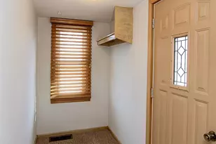 614 Elm St NE, Hutchinson, MN 55350 - Photo 9