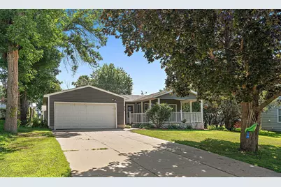 212 Central Avenue S, Norwood Young America, MN 55397 - Photo 3