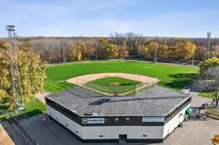 1728 Oak creek pass, Chaska, MN 55318 - Photo 41