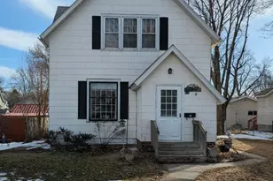 418 S 6th St, Montevideo, MN 56265 - Photo 1