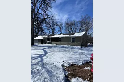 9130 Columbus Avenue S, Bloomington, MN 55420 - Photo 3