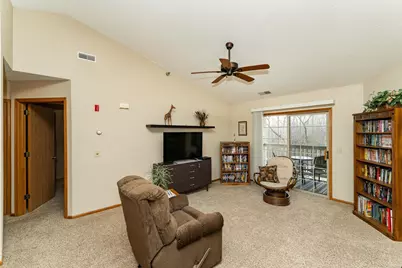 1911 Deerhaven Lane NE #3, Rochester, MN 55906 - Photo 3