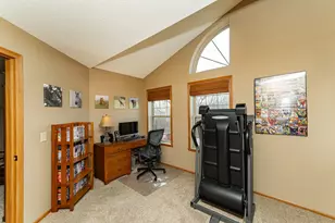 1911 Deerhaven Ln NE, Rochester, MN 55906 - Photo 17