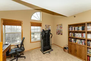 1911 Deerhaven Ln NE, Rochester, MN 55906 - Photo 19