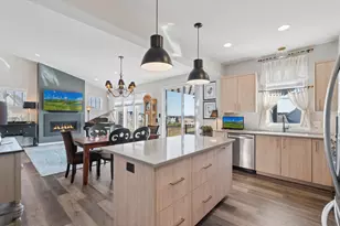 5385 GESTACH LN, Chaska, MN 55318 - Photo 9