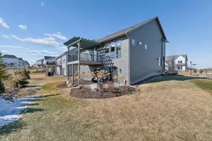 5385 GESTACH LN, Chaska, MN 55318 - Photo 25